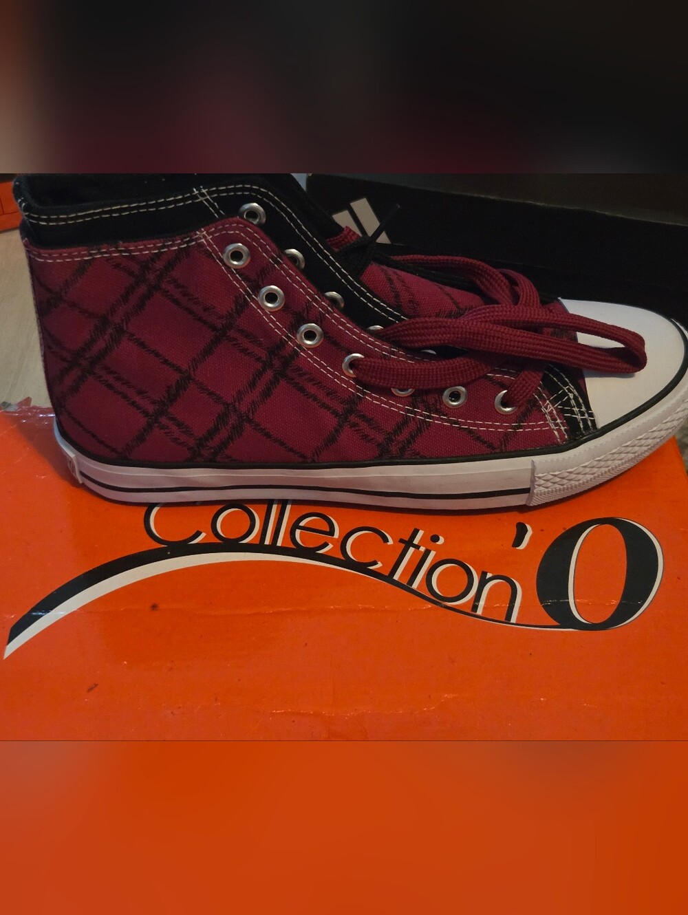 Kids High-Top Plaid Canvas Sneakers in Burgundy Size 6.5